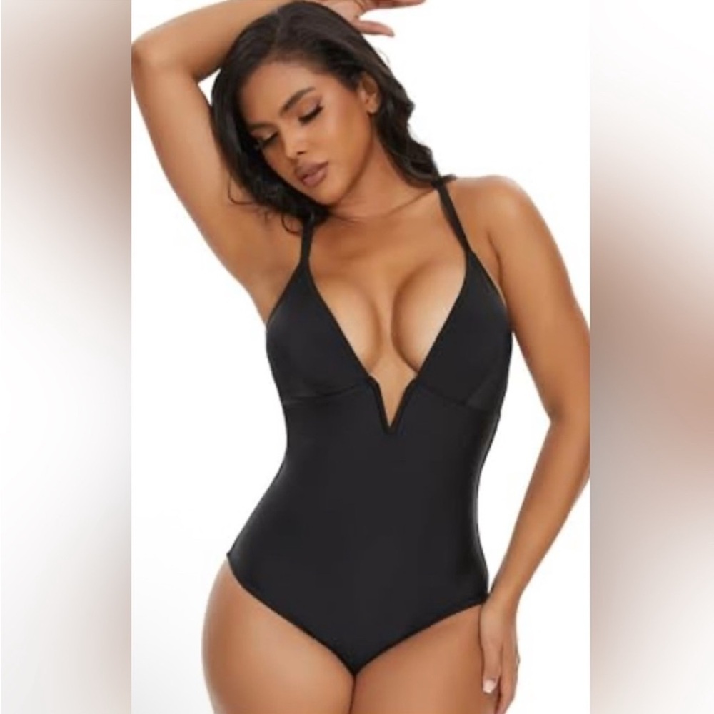 Women's Plus Cheeky Swimwear black V-Wire One Piece Swimsuit  size L <<<159>>>>